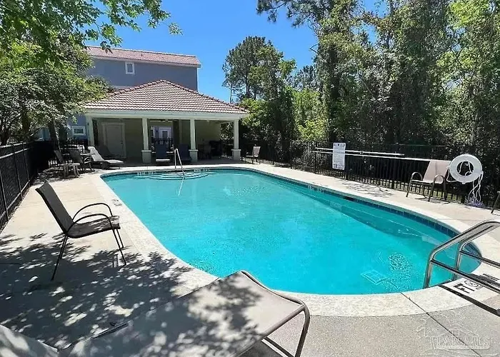 Indoor Pirate Retreat With Elevator Gameroom Close To Pensacola